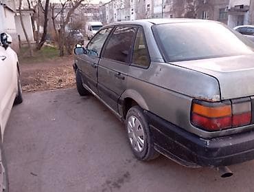 моющий пылесос для химчистки салона автомобиля бу: Volkswagen Passat: 1989 г., 1.8 л, Механика, Бензин, Седан — 1