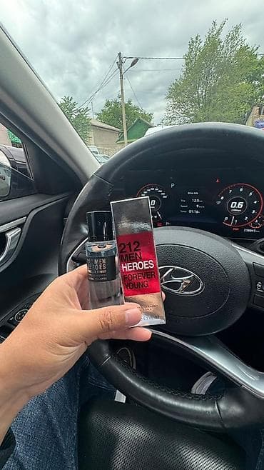 духи мужское: Парфюмерия, флаконы по 50 мл (1.7 FL.OZ), форматы Eau de — 6