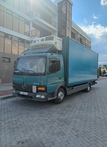 шипованные шины б у: Mercedes-Benz : 2001 г., 4.3 л, Механика, Дизель, Фургон — 1