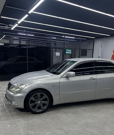 Toyota Crown: 2004 г., 3 л, Автомат, Бензин, Седан — 5