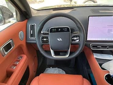Продажа авто: Voyah : 2025 г., Кроссовер — 4