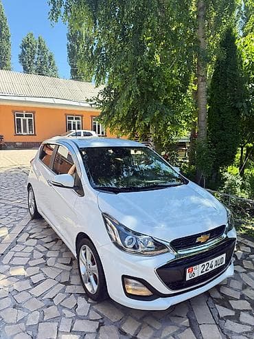 Продажа авто: Chevrolet Spark: 2017 г., 1 л, Вариатор, Бензин, Хэтчбэк — 1