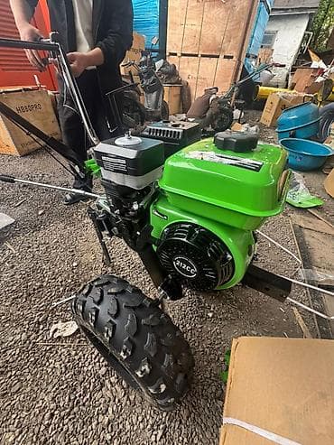 косилка самоходная: Мотоблок колесный, зеленый - Бензиновый двигатель 212 сс (4‑тактный) — 9