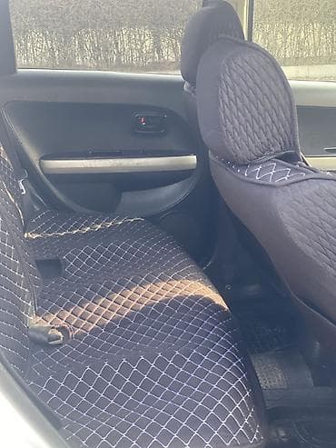 Toyota: Toyota Ist: 2003 г., 1.5 л, Автомат, Газ, Хетчбек — 5