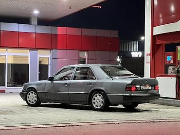 mersedes 814: Mercedes-Benz W124: 1991 г., Автомат, Седан — 3