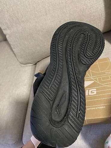 lining бу: Кроссовки Li-Ning.Размер: 41.Бир кыш кийилди.Жыт жок! Бүтүн!Цена — 3