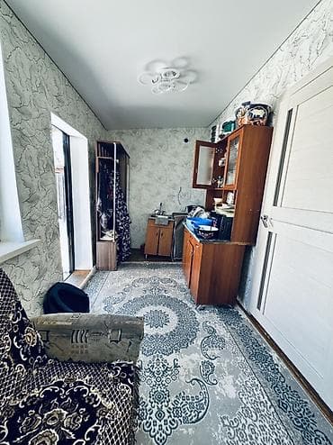 сдаю дом с сараем: Дом с большим двором и хозяйственными постройками - Отдельно стоящий — 8