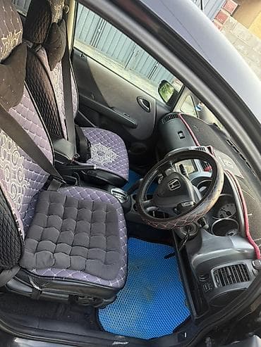 богаж фит: Honda Fit: 2003 г., 1.5 л, Вариатор, Бензин, Хэтчбэк — 10