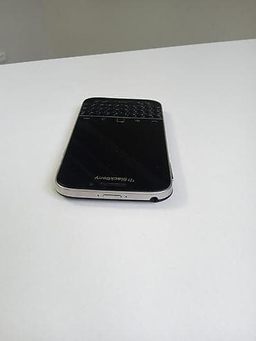 iphone mini: BlackBerry Classic (Q20) с аппаратной QWERTY‑клавиатурой. - Экран — 6
