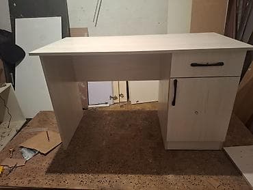 white board: Компьютерный стол, С полками — 3