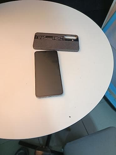 fold 1: Смартфон Samsung Galaxy A56 5G (модель SM-A566E/DS) - Экран — 4