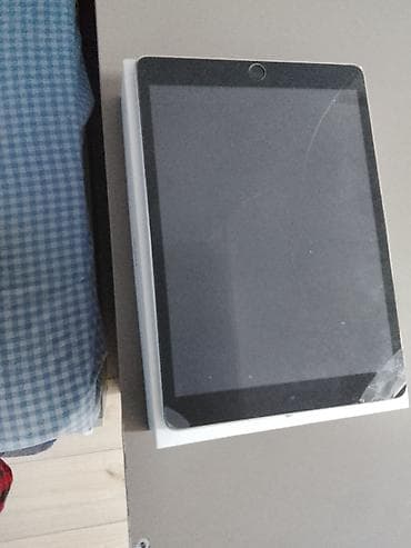 ipone 4: Планшет, Apple, память 64 ГБ, 9" - 10", Wi-Fi, Б/у, Классический цвет - Серебристый — 3