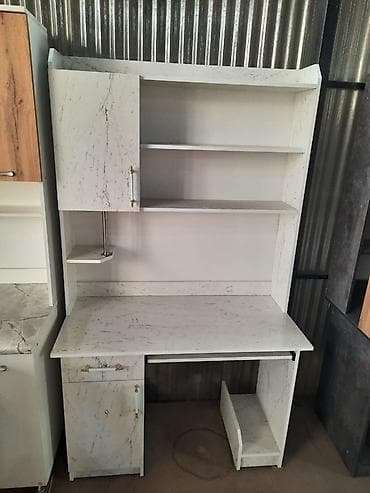 Компьютерный стол, С полками — 8