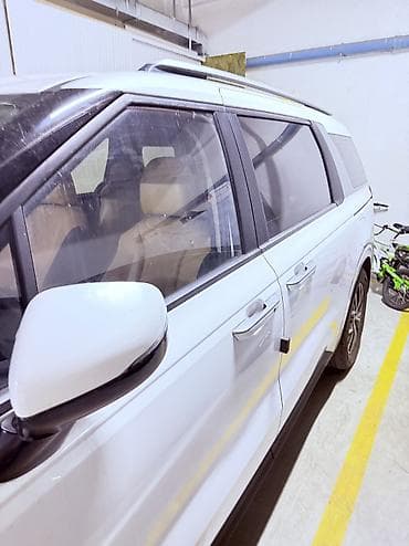 mini v: Kia Carnival: 2020 г., 2.2 л, Дизель, Минивэн — 7