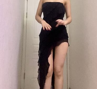 Блузкалар: Кече көйнөгү, Суу периси, Кыска модель, Жеңдери жок, Шлейф, M — 1