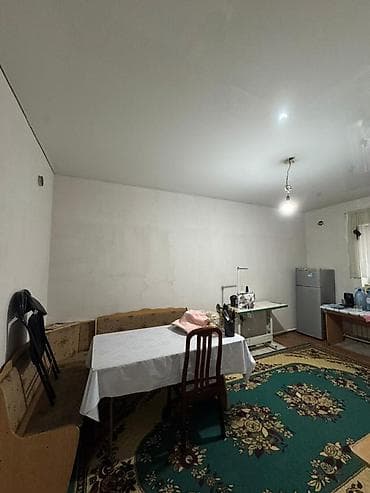 продаю дом ак ордо 1: С Беш кунгой .Просторный частный дом с большим светлым залом и — 5