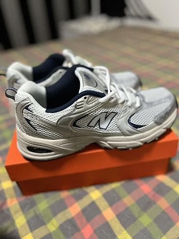 Жеке буюмдар: Эркектердин кроссовкасы, 42, New Balance, Жаңы, түсү - Ак — 1