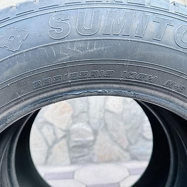 r18 26535: Комплект из 4 автомобильных шин летнего типа. Характеристики: - Тип — 3