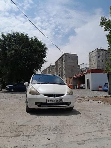 Продажа авто: Honda Fit: 2002 г., Автомат, Хэтчбэк — 10