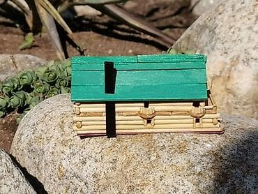 вазы для декора: Миниатюрный домик-избушка из деревянных палочек - Ручная работа: сруб — 2