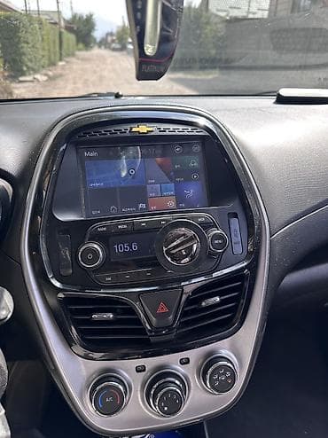 спарк двер: Chevrolet Spark: 2018 г., 1 л, Автомат, Бензин, Хэтчбэк — 4