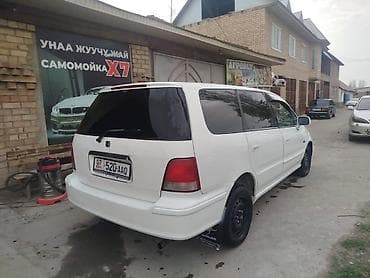 лобовое одиссей: Honda Odyssey: 1998 г., 2.3 л, Автомат, Бензин, Минивэн — 4
