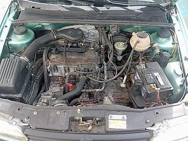 forester 2022: Volkswagen Golf: 1993 г., 1.8 л, Механика, Бензин, Хэтчбэк — 4