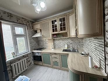 Кухонный гарнитур с техникой — б/у Продаётся красивый вместительный at lalafo.kg Кухонный гарнитур с техникой — б/у Продаётся красивый вместительный