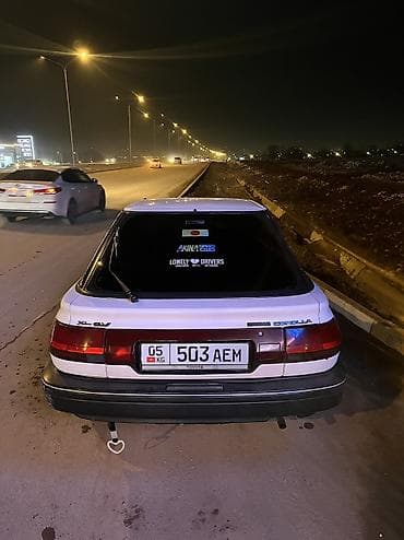 авто сатылат: Toyota Corolla: 1991 г., 1.6 л, Кол менен иштөөчү, Бензин, Седан — 9