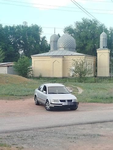 Унаа: Volkswagen Passat: 1998 г., 1.8 л, Кол менен иштөөчү, Бензин, Седан — 1