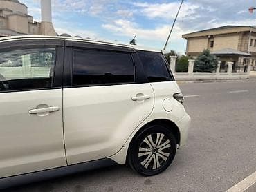 портер рядом: Toyota Ist: 2003 г., 1.5 л, Автомат, Бензин, Хэтчбэк — 4