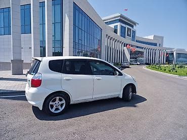 Продажа авто: Honda Fit: 2004 г., 1.3 л, Вариатор, Бензин — 4