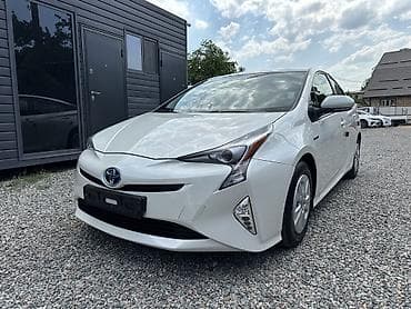 start: Toyota Prius: 2018 г., 1.8 л, Вариатор, Гибрид, Лифтбек — 4