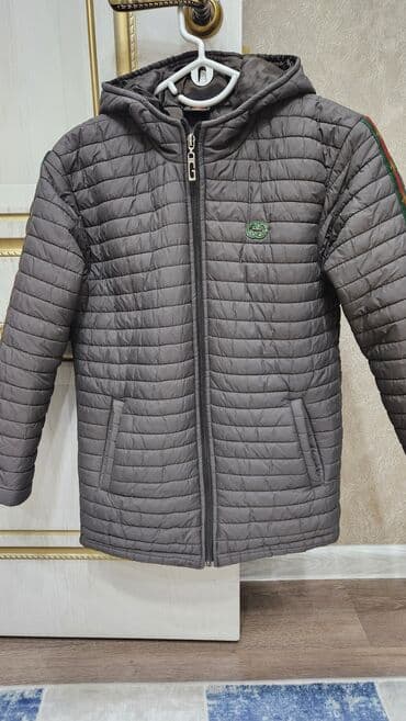 Классная детская куртка состояние отличное, размер на 9-10-11