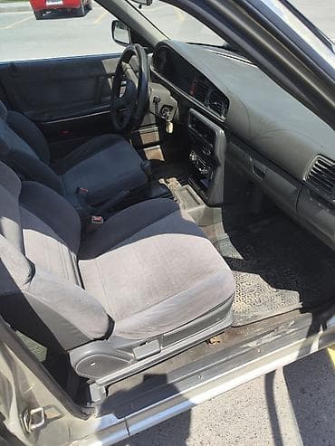 без дтп: Mazda 626: 1990 г., 2 л, Механика, Бензин, Седан — 6
