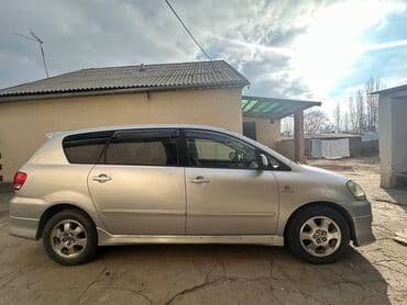 продаю в связи с переездом: Toyota Ipsum: 2002 г., 2.4 л, Автомат, Газ, Минивэн — 4