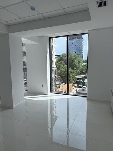 сдаю кобинет: Аренда офисов, 92 м², В бизнес центре, С системой безопасности — 2