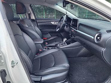 byd plus: Kia K3: 2021 г., Седан — 10