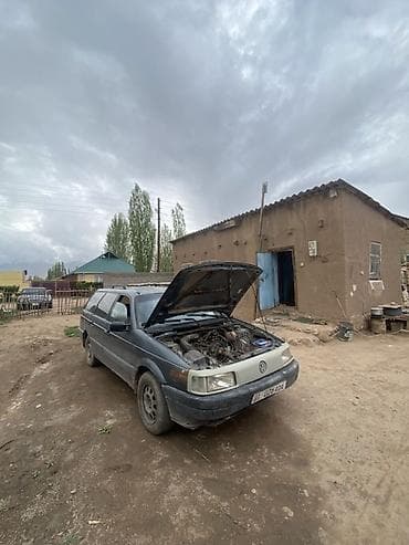 Volkswagen: Volkswagen Passat Variant: 1988 г., Универсал — 2