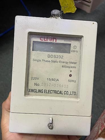 70 сом: Электросчётчики (набор) 1) Однофазный электронный счётчик — 4