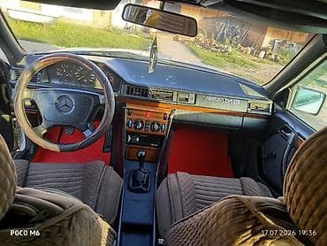 Mercedes-Benz W124: 1993 г., Механика, Седан — 5