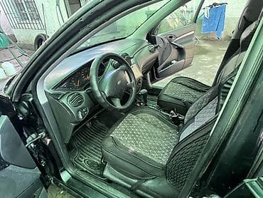 Транспорт: Ford Focus: 2002 г., 1.8 л, Автомат, Бензин, Универсал — 7