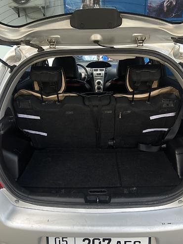 машына за 300000сом: Toyota Yaris: 2006 г., 1.3 л, Автомат, Бензин, Хетчбек — 9