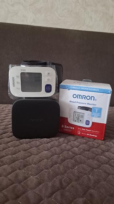 тонометров: Тонометр на запястье OMRON 3 Series Wrist (Blood Pressure Monitor) - — 2