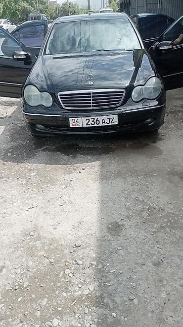 Mercedes-Benz C-Class: 2002 г., Седан — 4