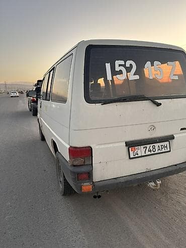 продаю машину: Volkswagen Transporter: 1992 г., 1.8 л, Ручные, Бензин, Фургон — 5