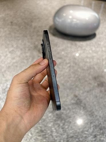 айфон ks: IPhone 15 Pro Max, Б/у, 256 ГБ, Black Titanium, Защитное стекло, Чехол, 86 % — 2