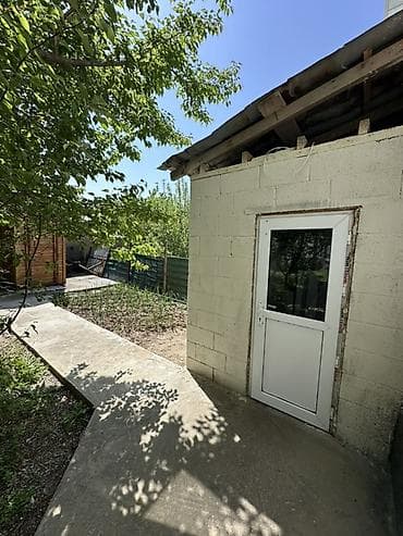 3: 🏡 Үй сатылат | Ала-Тоо 3 📍 Район: Ала-Тоо 3 📐 Жер тилкеси: 4,5 сотых — 3