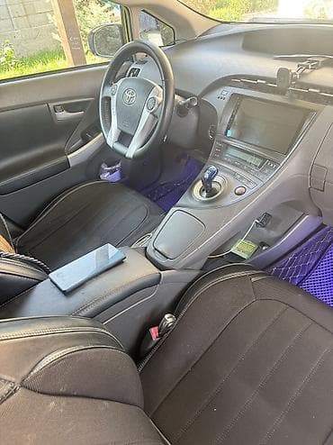 Продажа авто: Toyota Prius: 2010 г., 1.8 л, Автомат, Гибрид, Хэтчбэк — 8