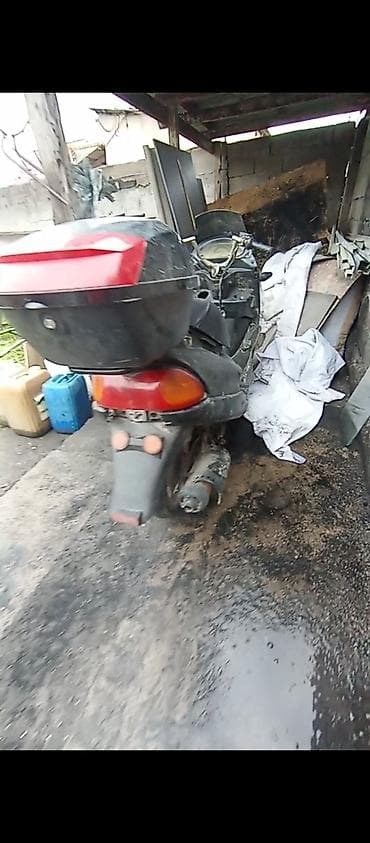 motor cycle: Тип скутера 150 куб. см, Бензин, Б/у — 2